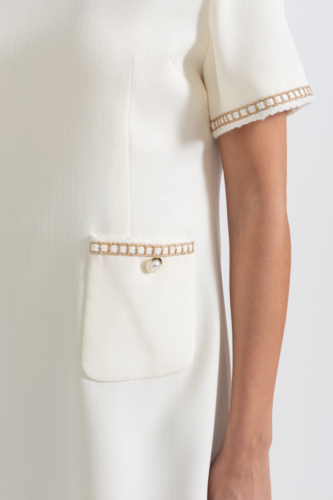 Short Sleeve Mini Dress With Golden Details - Ivoire