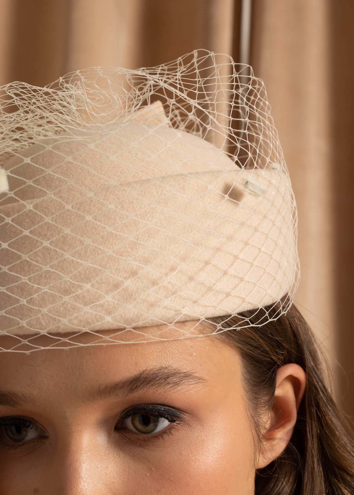 Chic Hat With Bow Applique And Delicate Netting Overlay - Beige