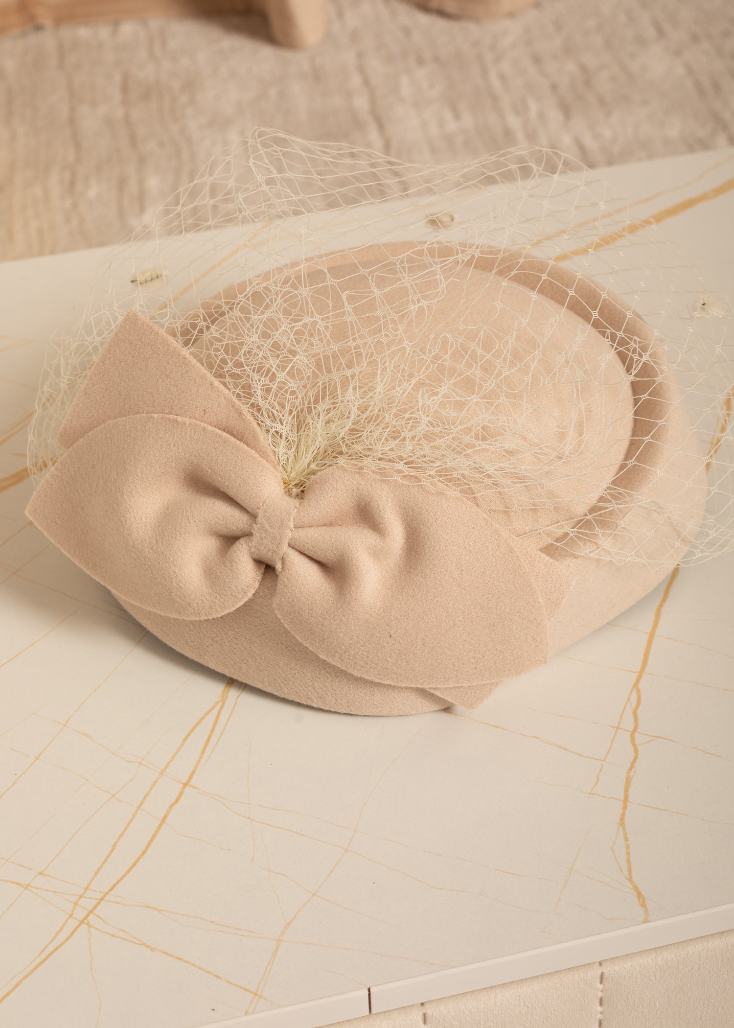Chic Hat With Bow Applique And Delicate Netting Overlay - Beige