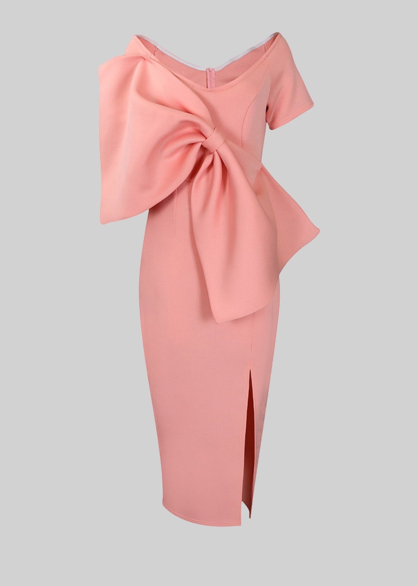 Elegant Fitted Dress With Oversized Front Bow - Peach