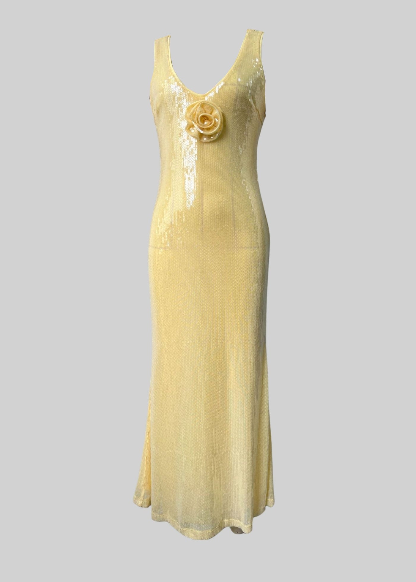 Sleeveless Sequin Dress With Decorative Flower Aplique - Yellow