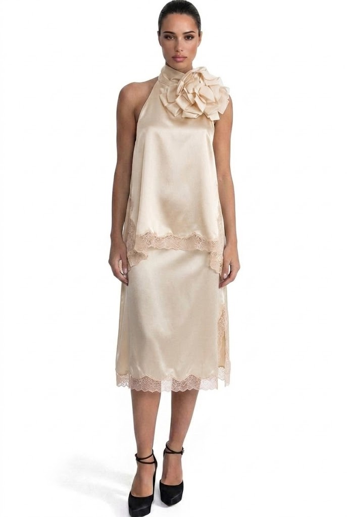 Héloïse Co-Ord Set With Lace Trim And Flower Embellishment - Beige